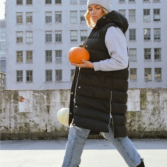 Brand new Size 2/4 Longline puffer vest - Picture 3 of 3